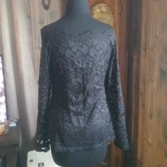 Lace blouse - Picture 2 of 5